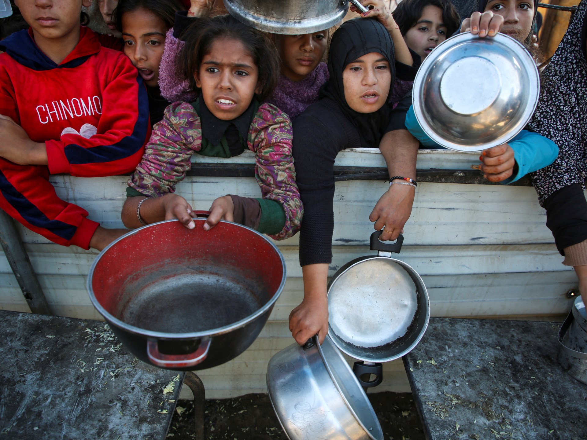 مقتل 42 فلسطينيا على الأقل في قصف إسرائيلي وسط غزة | أخبار الصراع الإسرائيلي الفلسطيني