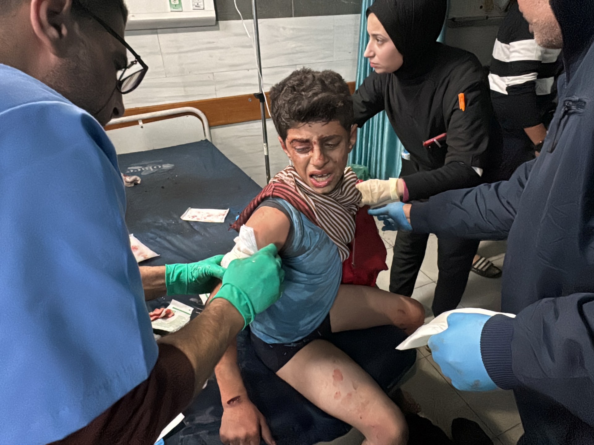 “هذا الرعب يجب أن ينتهي”: منظمة الصحة العالمية تدين الهجوم الإسرائيلي على مستشفى رئيسي في غزة | أخبار الصراع الإسرائيلي الفلسطيني