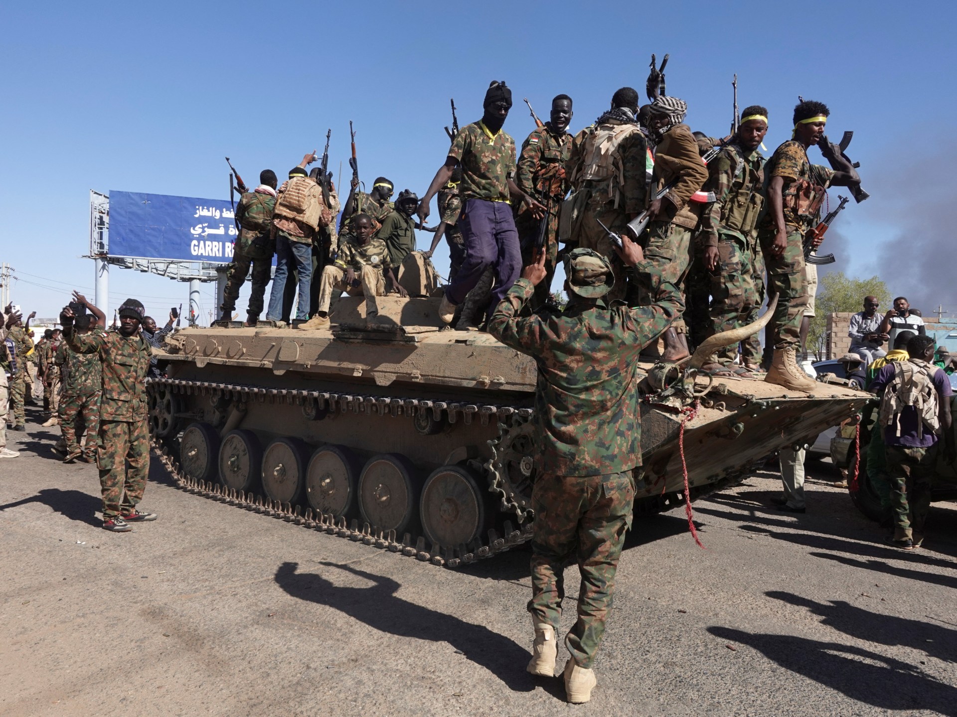 قام قائد جيش السودان بزيارات المقر الرئيسي ، وعود إلى “القضاء على” RSF | أخبار حرب السودان
