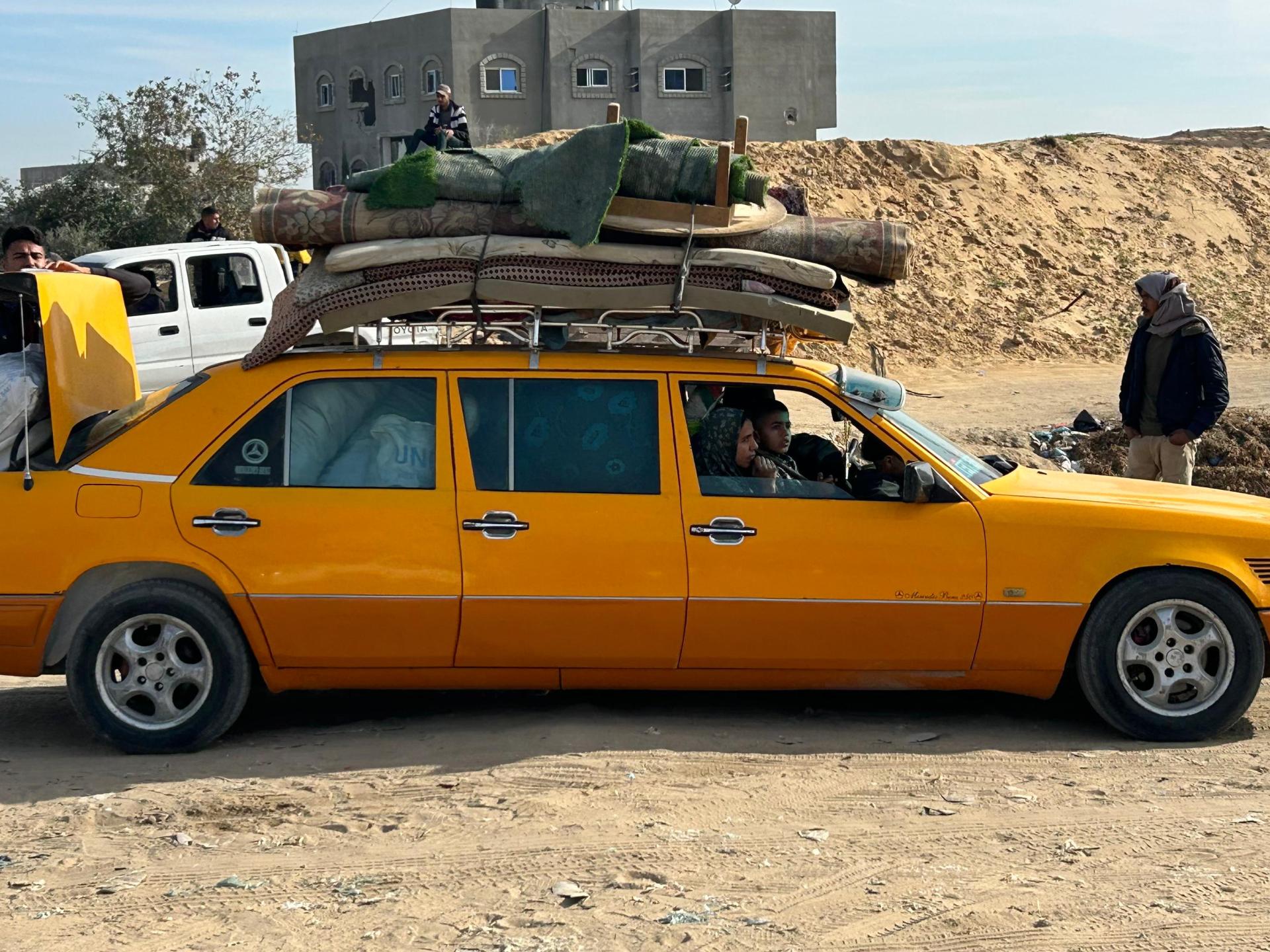 الفلسطينيون الذين يأملون في العودة إلى رفح في غزة يجدون المدينة في حالة خراب | أخبار الصراع الإسرائيلي الفلسطيني