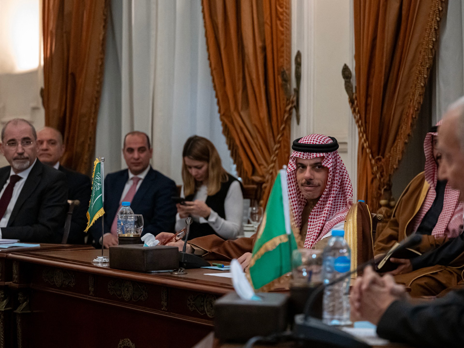 يرفض الوزراء العرب دعوة ترامب إلى إزاحة الفلسطينيين من غزة | أخبار الصراع الإسرائيلية