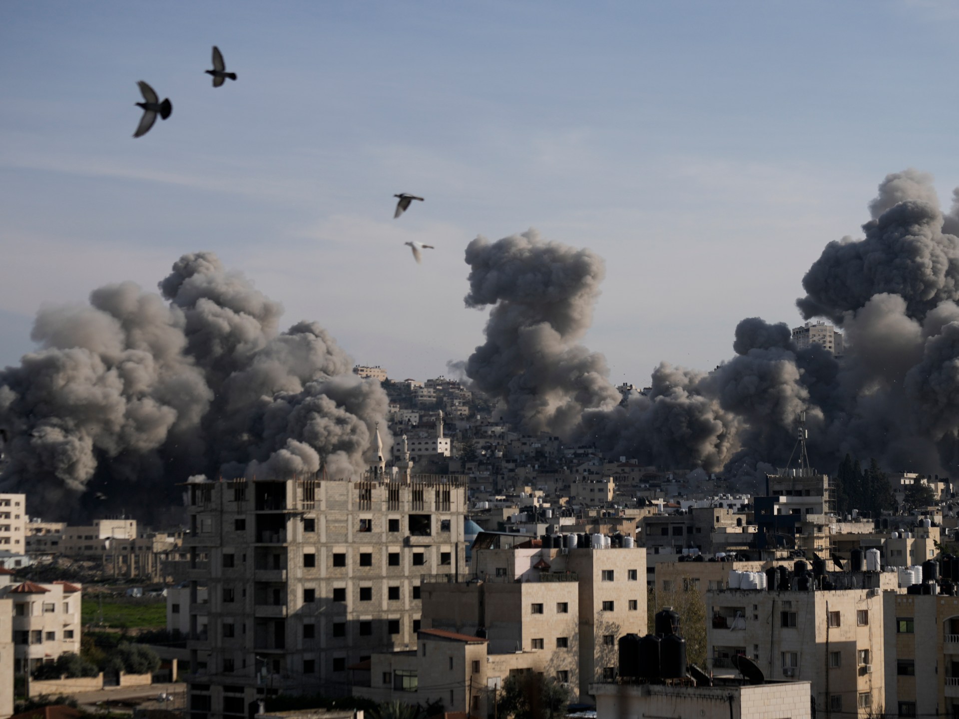 الغارات الإسرائيلية العنيفة تحل محل 26000 فلسطيني في الضفة الغربية | أخبار الصراع الإسرائيلية