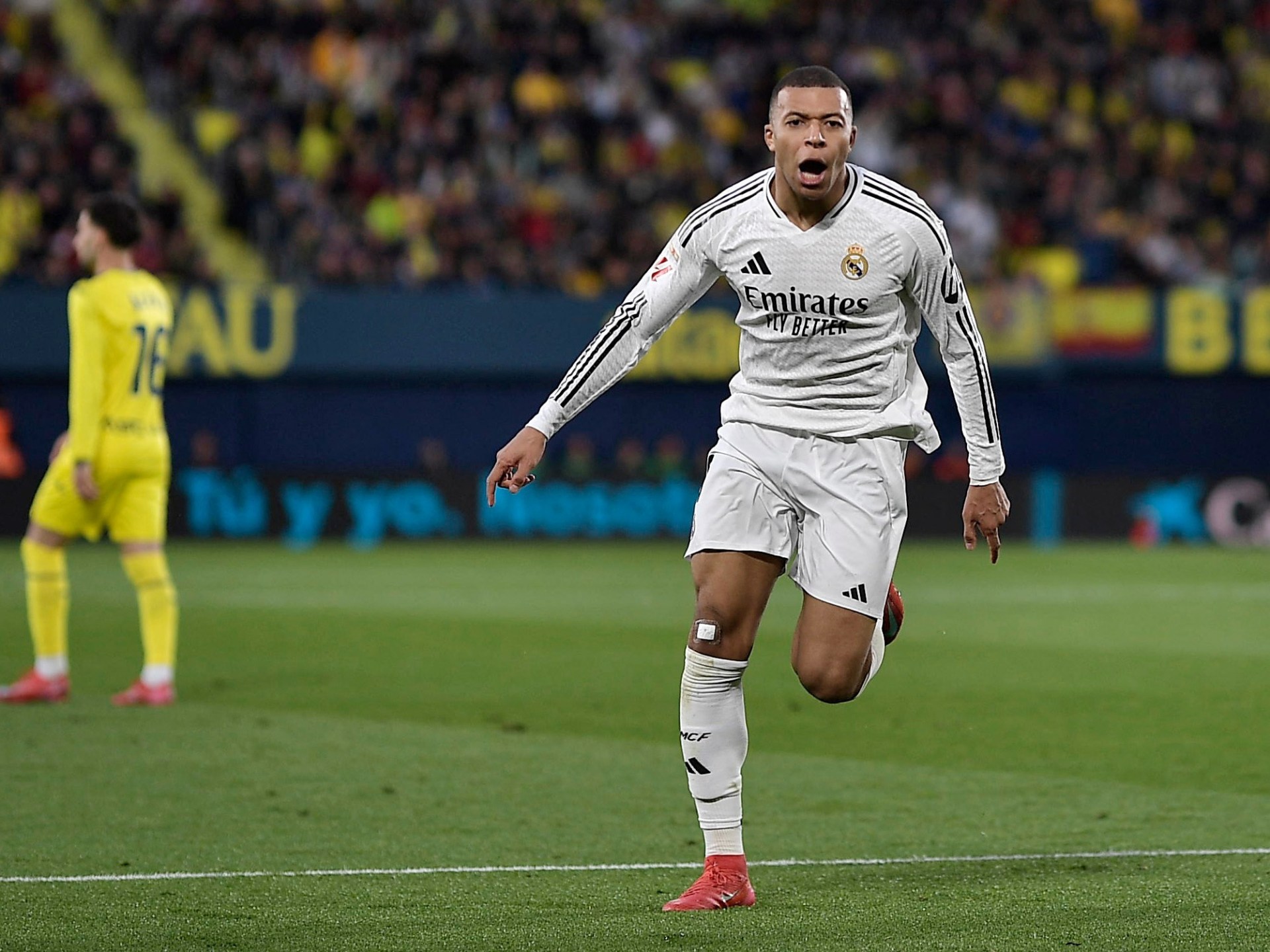 Mbappe Double at Villarreal يأخذ Real Madrid Top of Laliga | أخبار كرة القدم