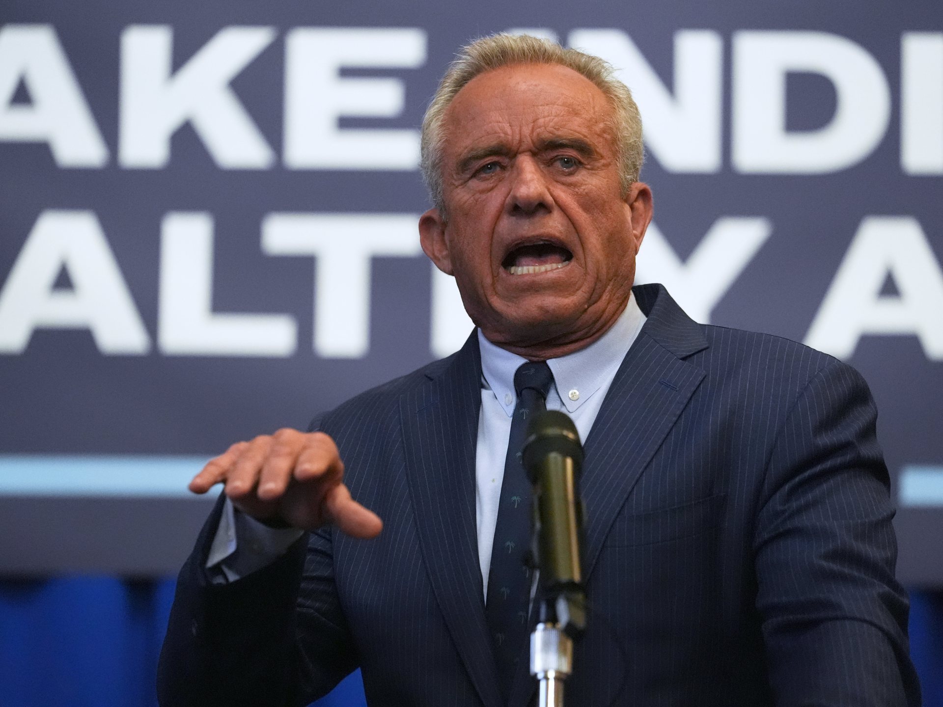 ينهي RFK JR توصية لقاح Covid: ماذا تقول الحقائق عن المخاطر؟ | أخبار صحية