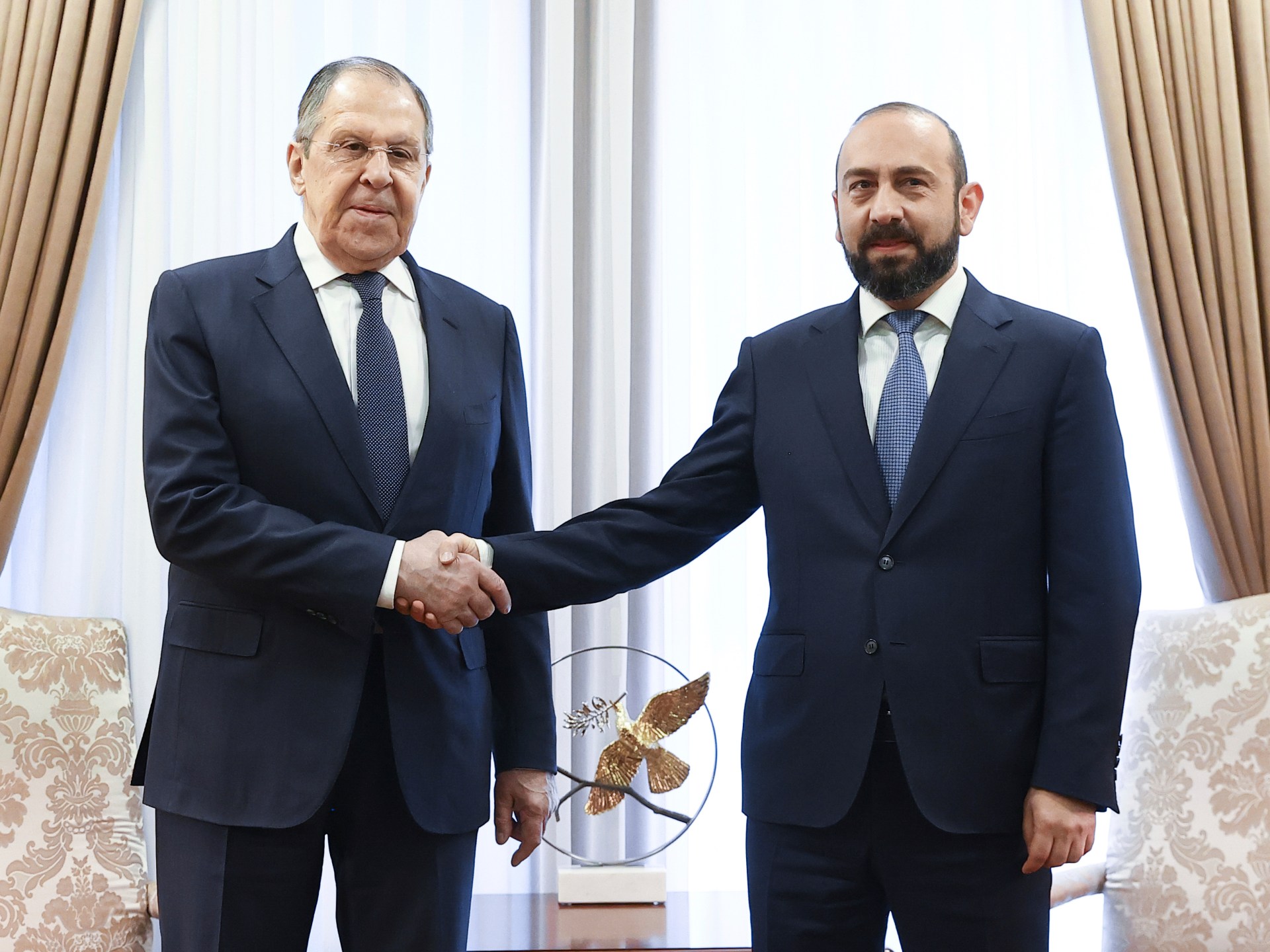 تلوم روسيا باللوم على حرب أوكرانيا ، أوروبا لتأخير إمدادات الأسلحة إلى Ally Armenia | روسيا-أوكرانيا حرب الأخبار