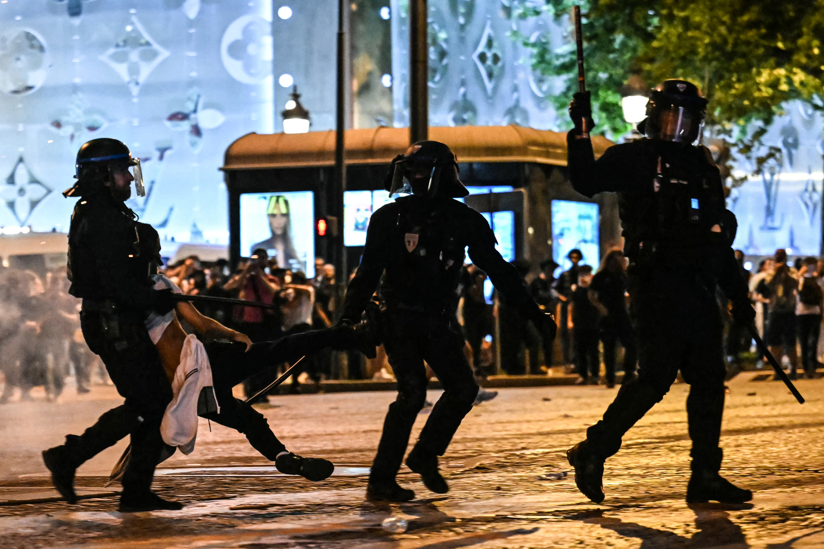 PSG Victory Sparks Deadly Paris Riots | جريمة